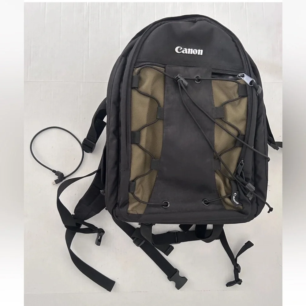 Canon | Deluxe Backpack 200EG Rugged Camera Lens Bag Black